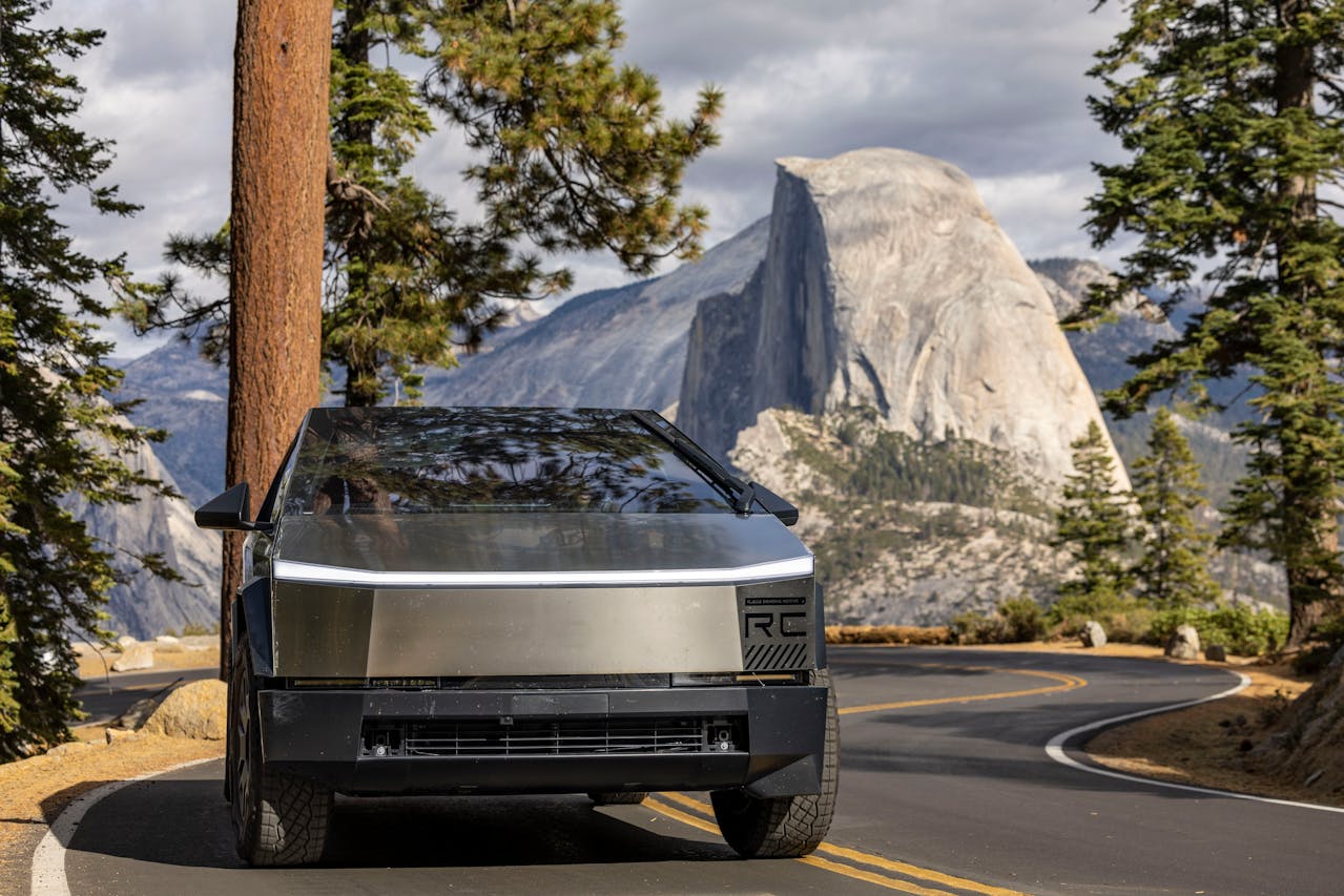 Tesla Cybertruck Enhance Off-Roading Capabilities
